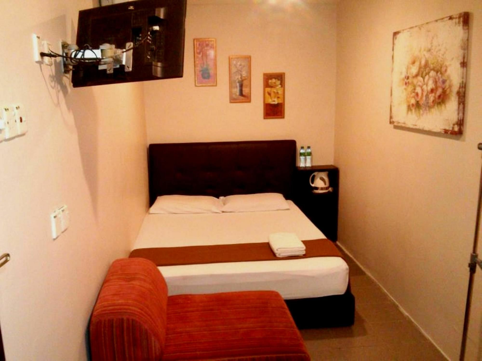 Oyo 43927 Sassana Hotel Куала Лумпур Екстериор снимка
