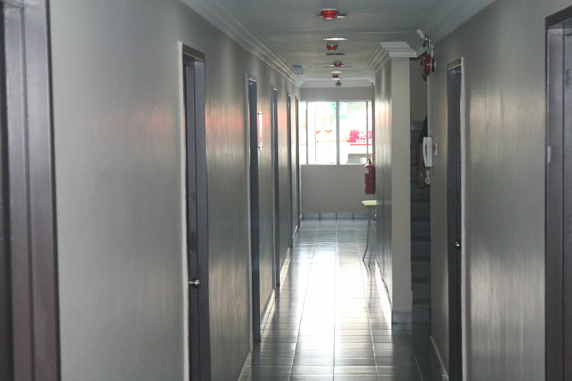 Oyo 43927 Sassana Hotel Куала Лумпур Екстериор снимка