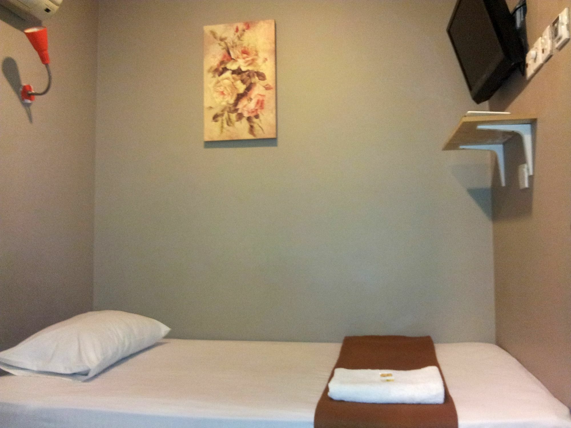 Oyo 43927 Sassana Hotel Куала Лумпур Екстериор снимка